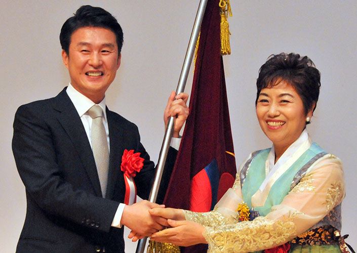 在日韓国人連合会 民団との協力で前進 新会長に具哲氏選出