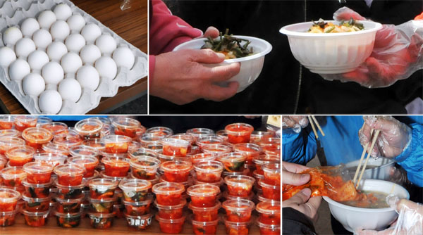 トックを食べる少女